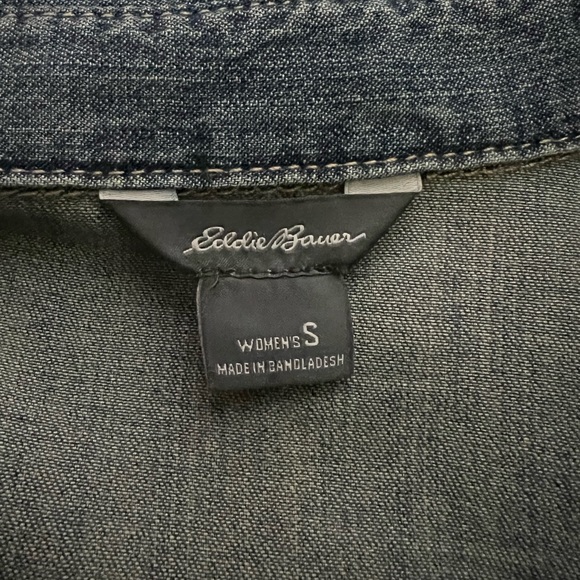 Eddie Bauer Denim Shirt Size Small - Picture 3 of 4
